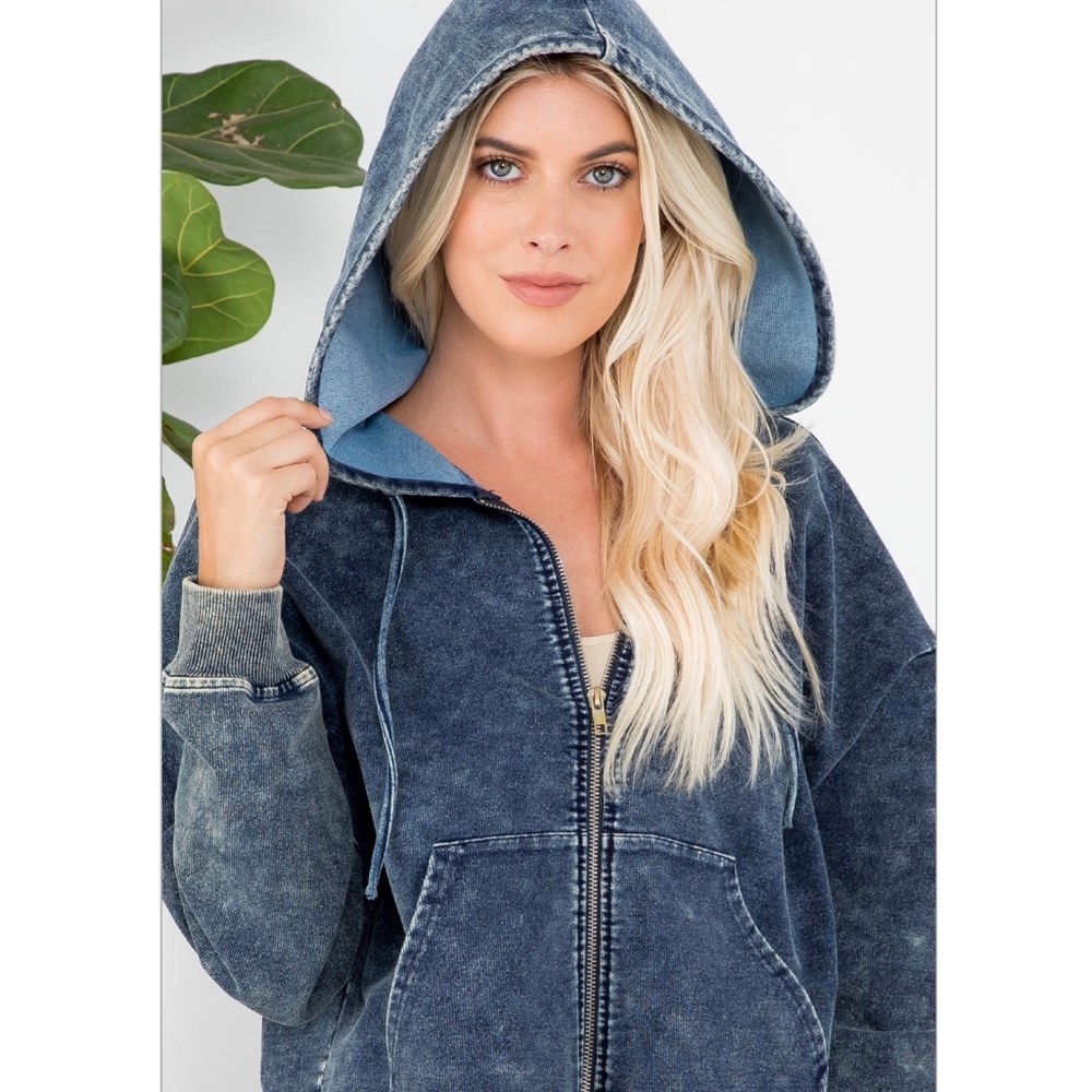 FEW LEFT❗️LE LIS Nordstrom Mineral Wash Navy Hoodie - Picture 3 of 8